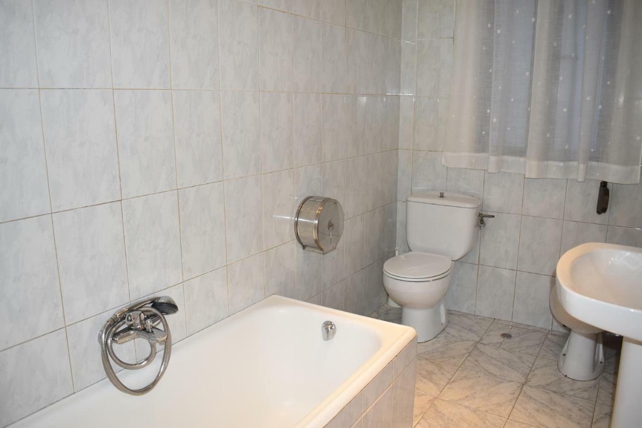 Hostal Oviedo Ξενοδοχείο León Εξωτερικό φωτογραφία