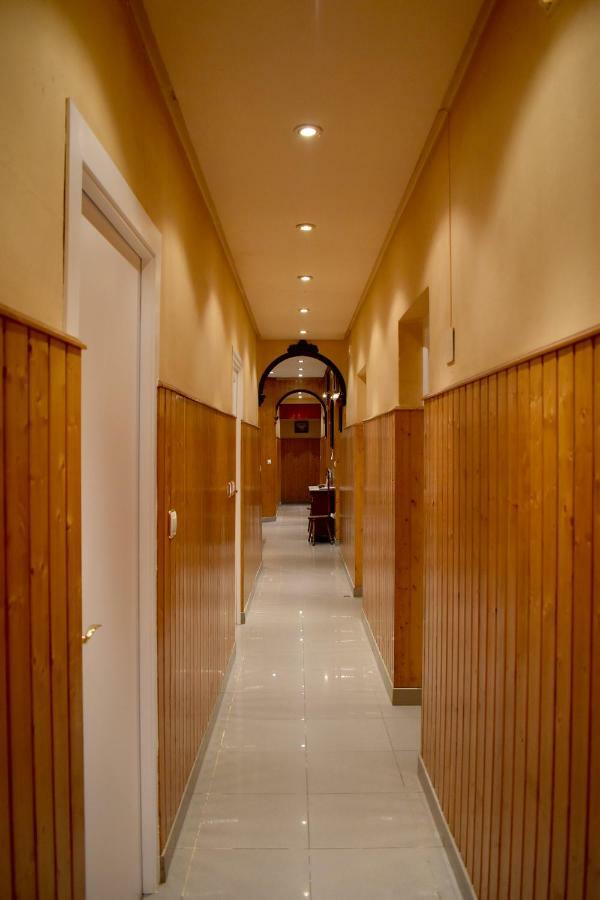 Hostal Oviedo Ξενοδοχείο León Εξωτερικό φωτογραφία