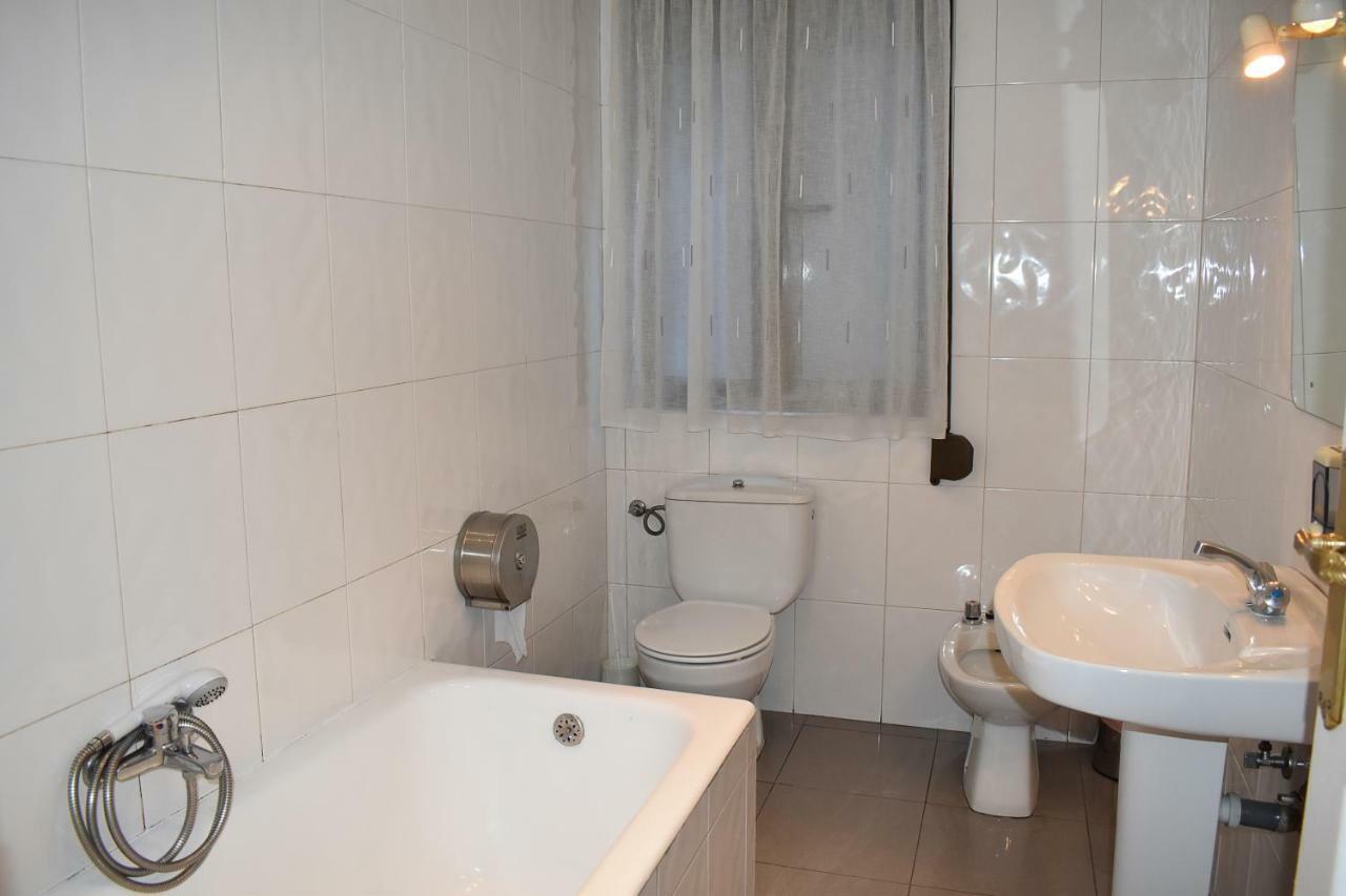 Hostal Oviedo Ξενοδοχείο León Εξωτερικό φωτογραφία