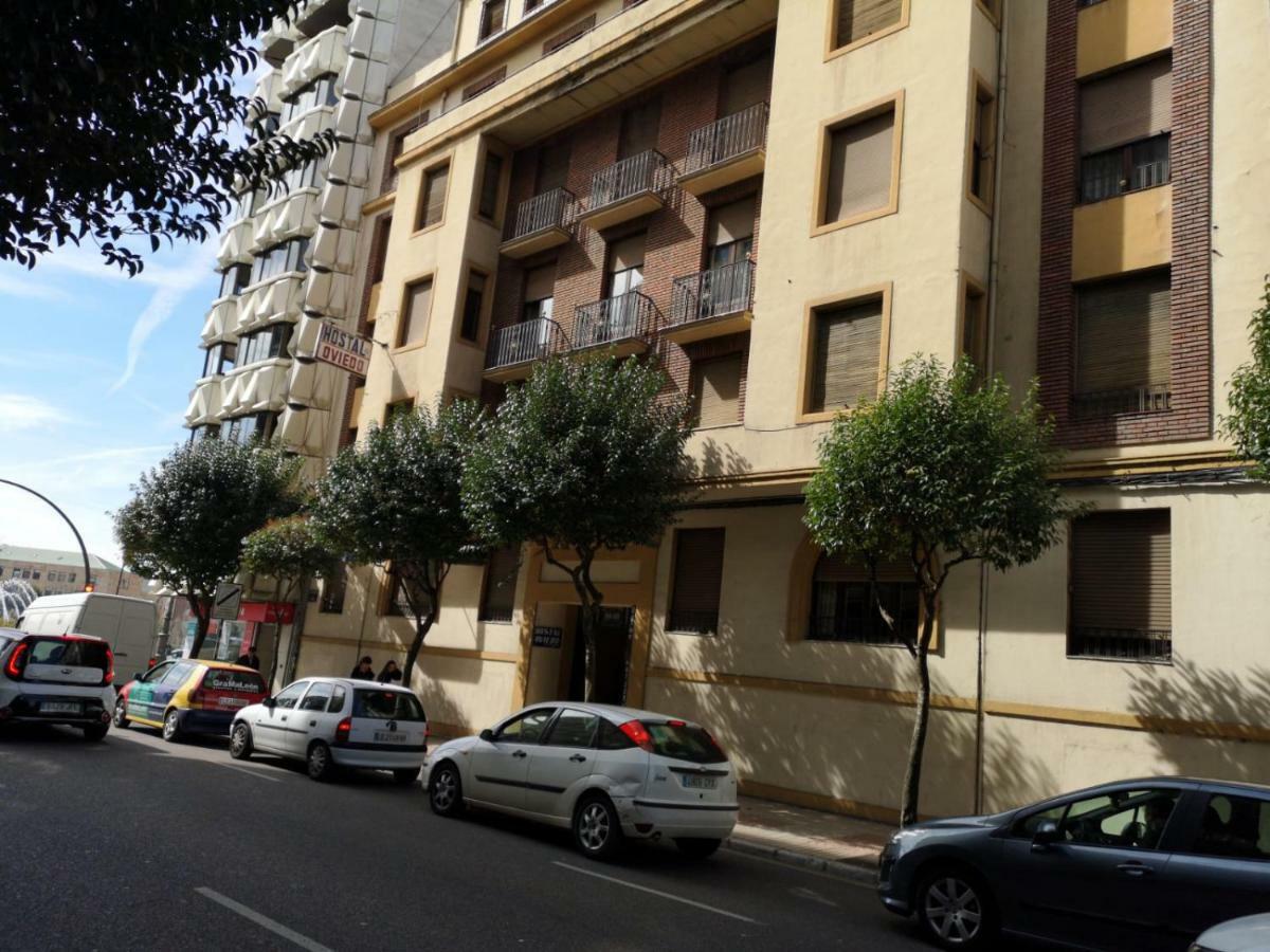 Hostal Oviedo Ξενοδοχείο León Εξωτερικό φωτογραφία