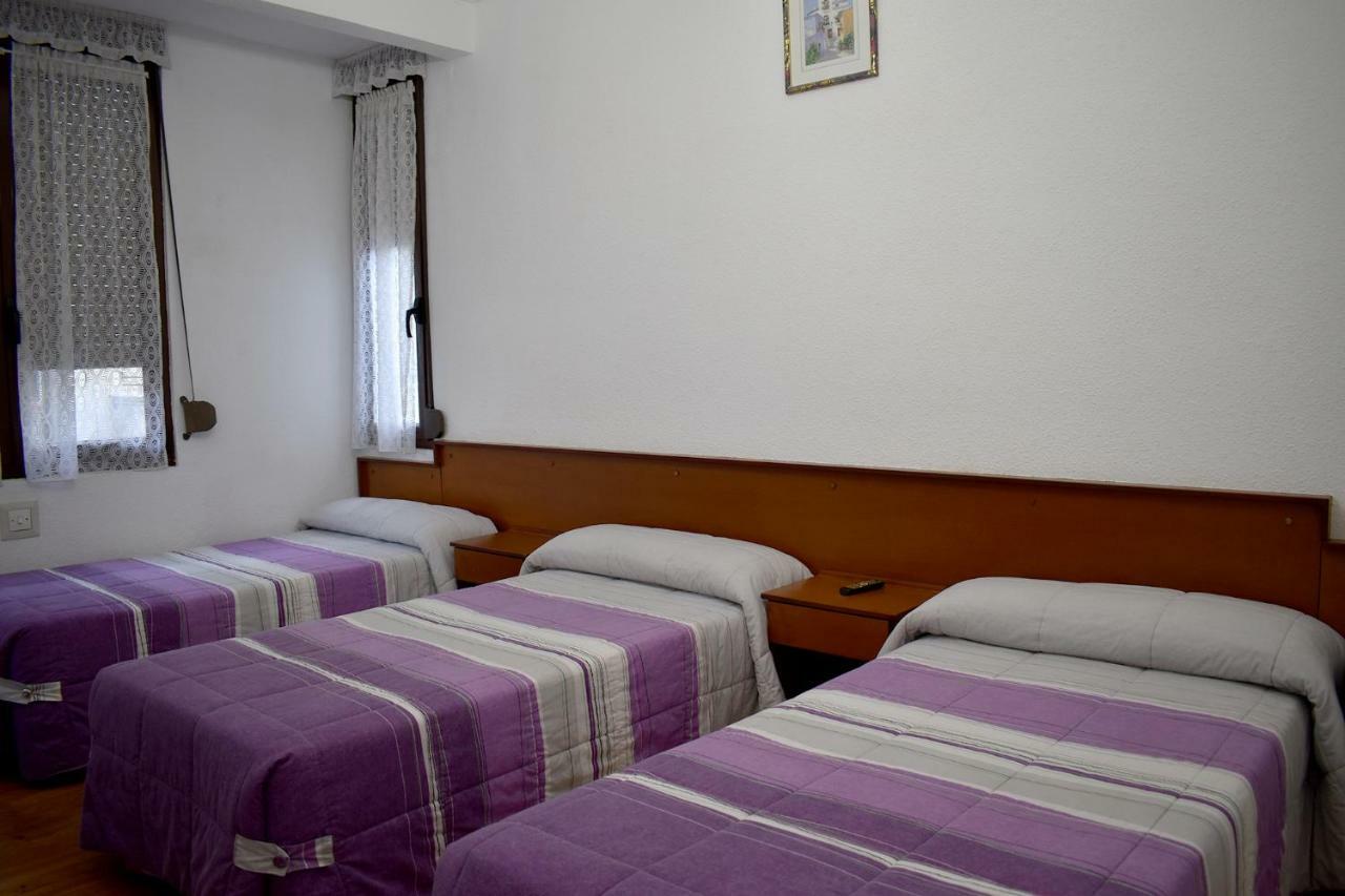Hostal Oviedo Ξενοδοχείο León Εξωτερικό φωτογραφία