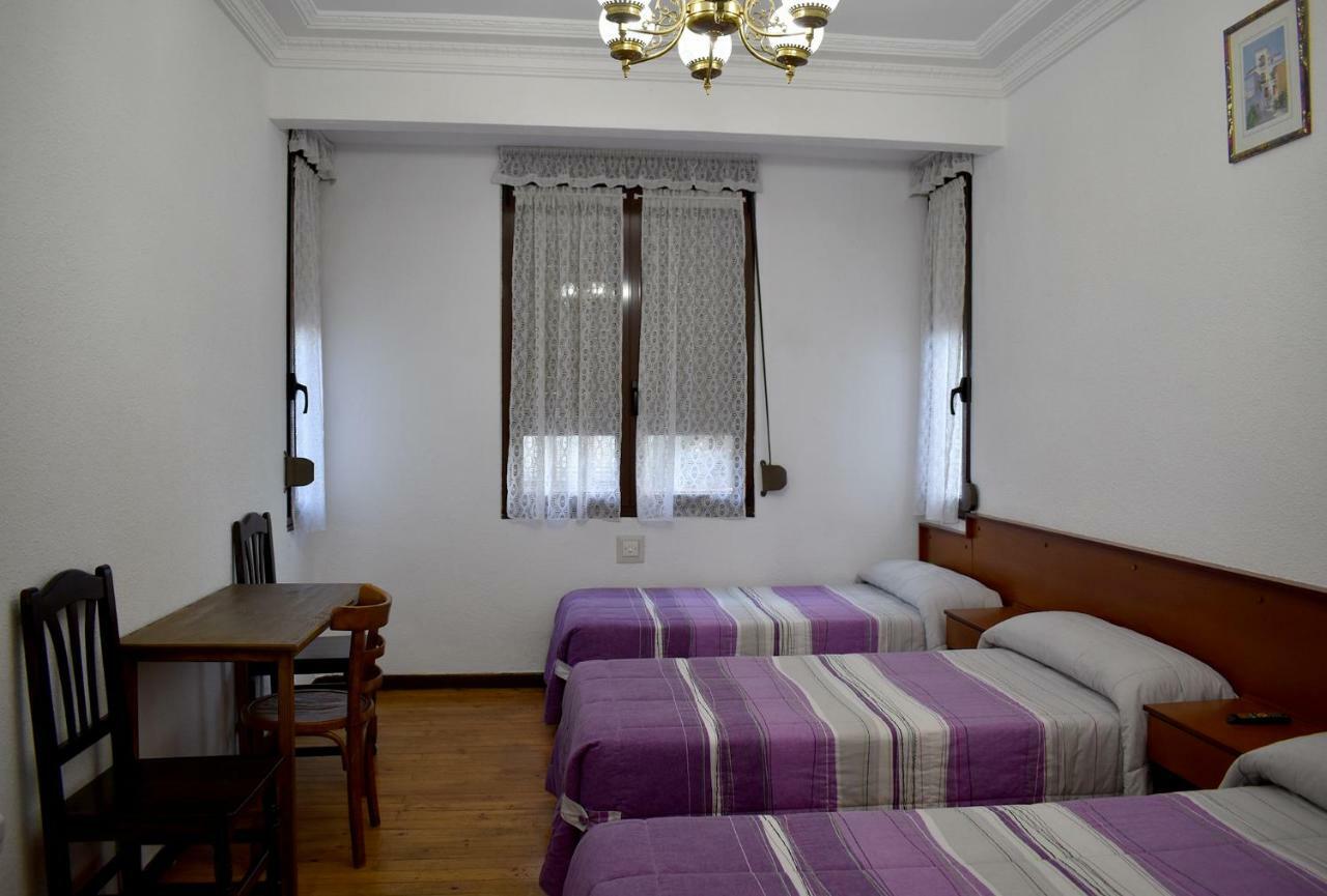 Hostal Oviedo Ξενοδοχείο León Εξωτερικό φωτογραφία