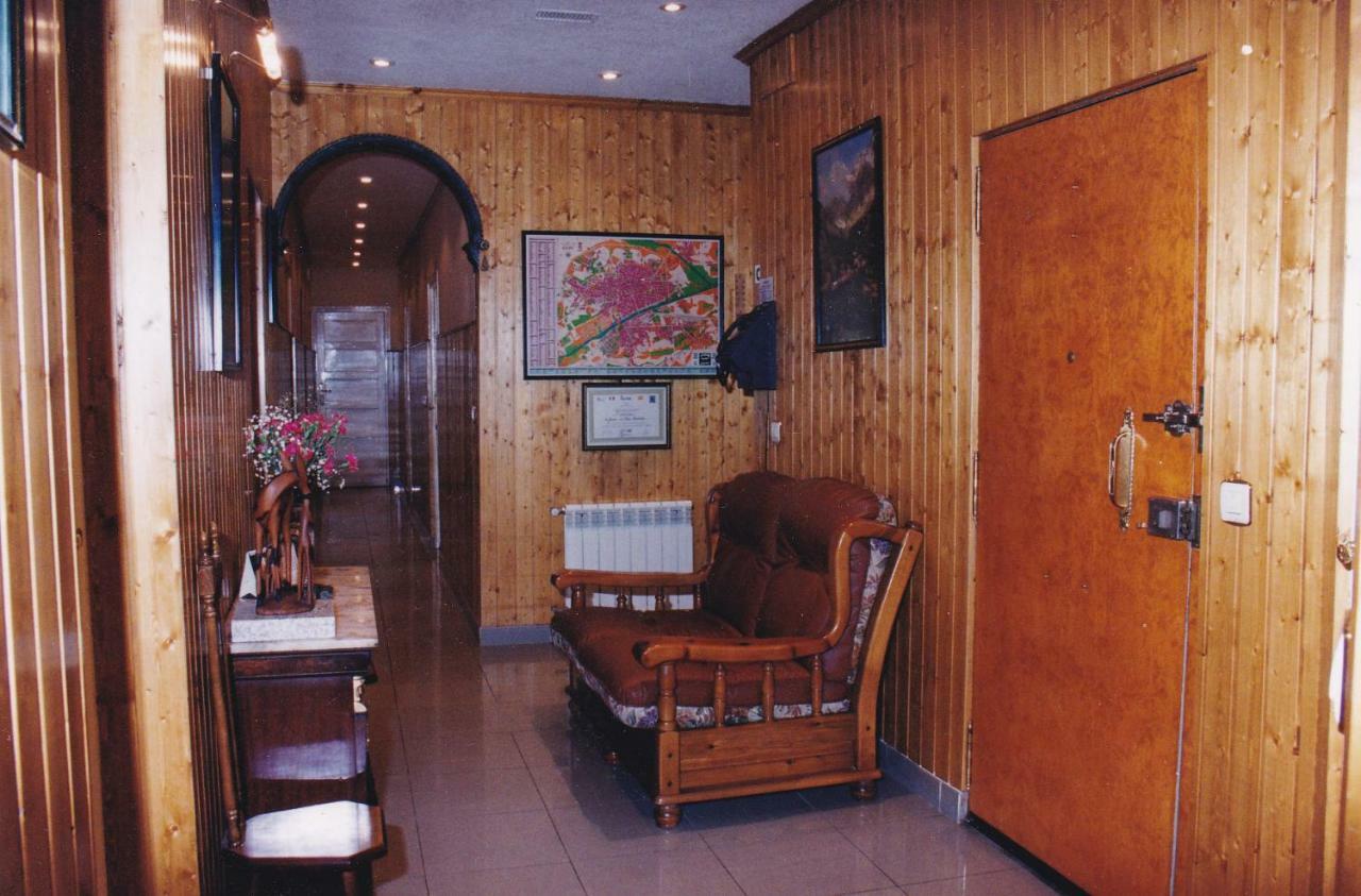 Hostal Oviedo Ξενοδοχείο León Εξωτερικό φωτογραφία